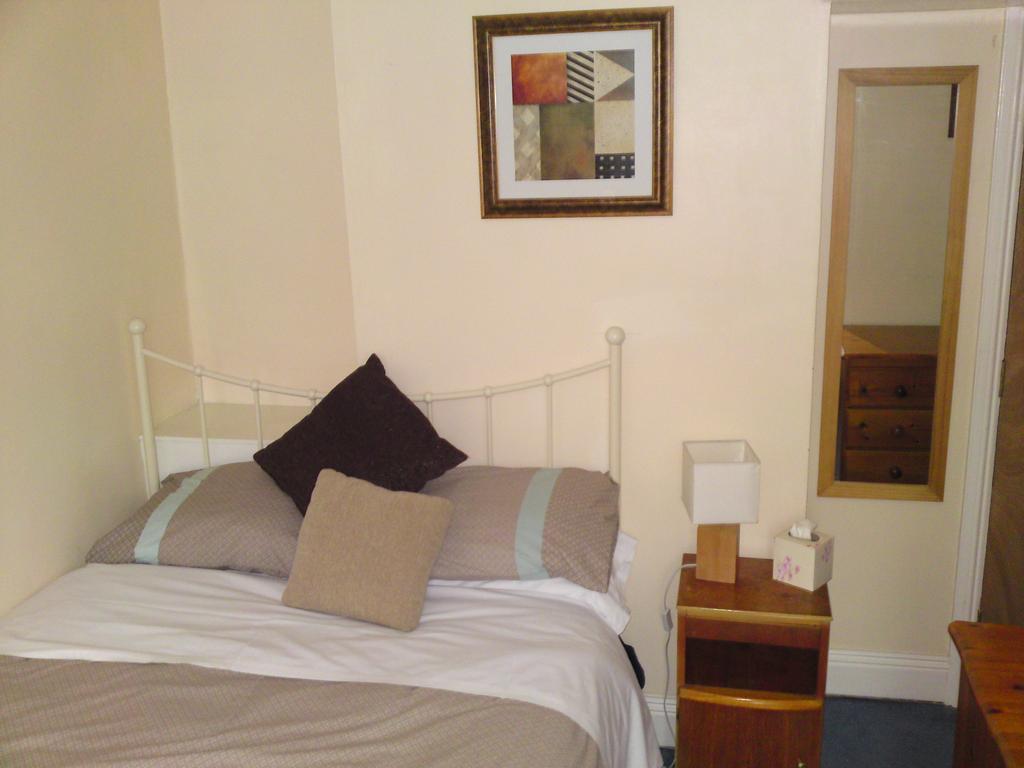 Crestwell House Bed & Breakfast Eastleigh Ruang foto