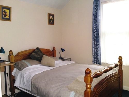 Crestwell House Bed & Breakfast Eastleigh Bagian luar foto