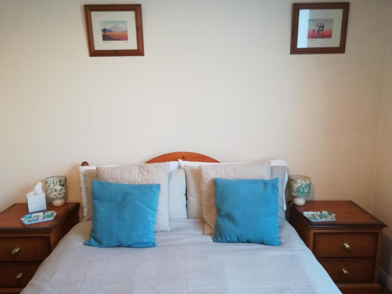 Crestwell House Bed & Breakfast Eastleigh Bagian luar foto