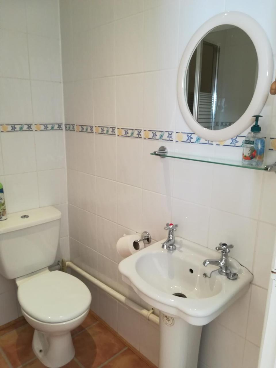 Crestwell House Bed & Breakfast Eastleigh Bagian luar foto